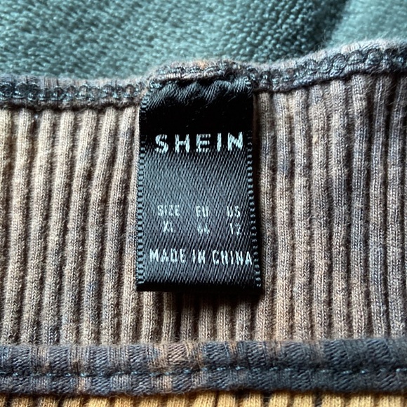 Cropped tank top from shein - Picture 3 of 3
